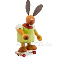 Maxi Hase mit Skateboard grün